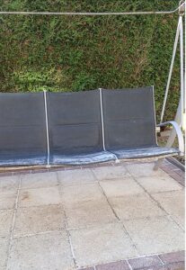 Saubere Terrasse nach der Reinigung